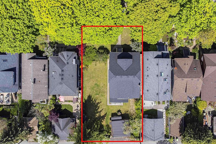 3536 W 22nd Avenue Vancouver, BC - 4