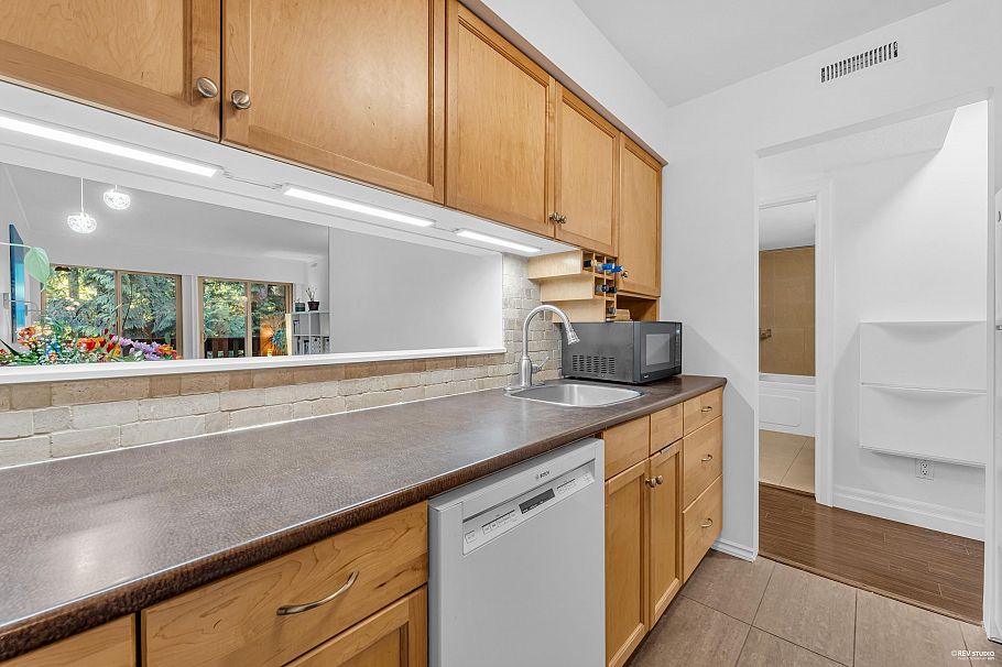 1854 Purcell Way North Vancouver, BC - 15