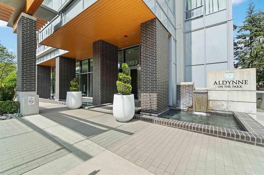 3106 5883 Barker Avenue Burnaby, BC - 1