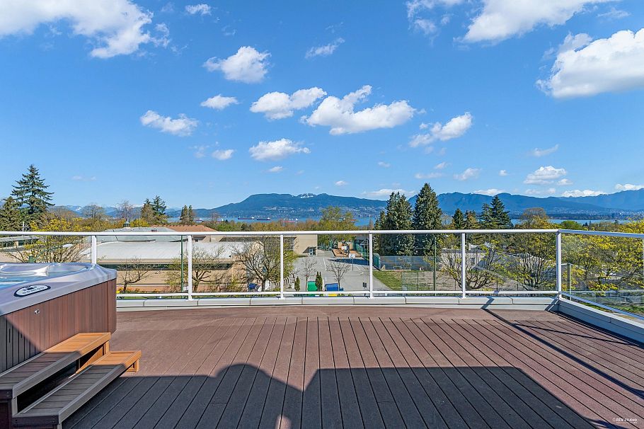 4060 W 10th Avenue Vancouver, BC - 20