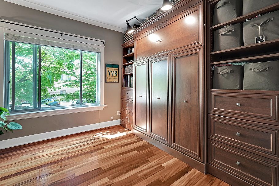 1807 E 35th Avenue Vancouver, BC - 10