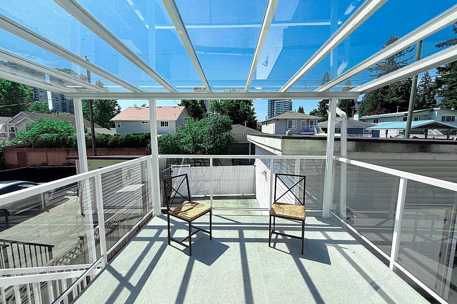 1717 Tatlow Avenue North Vancouver, BC - 14