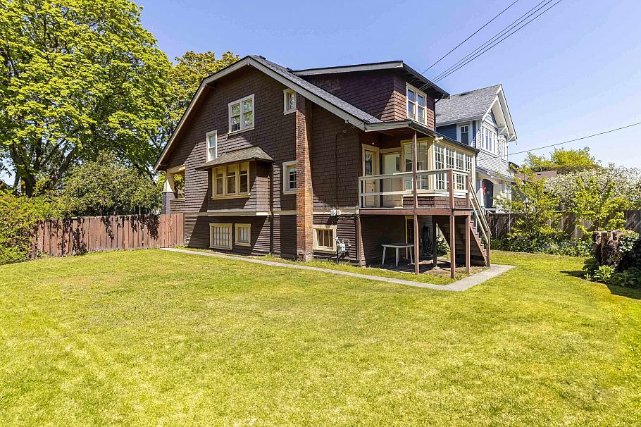 3536 W 22nd Avenue Vancouver, BC - 1