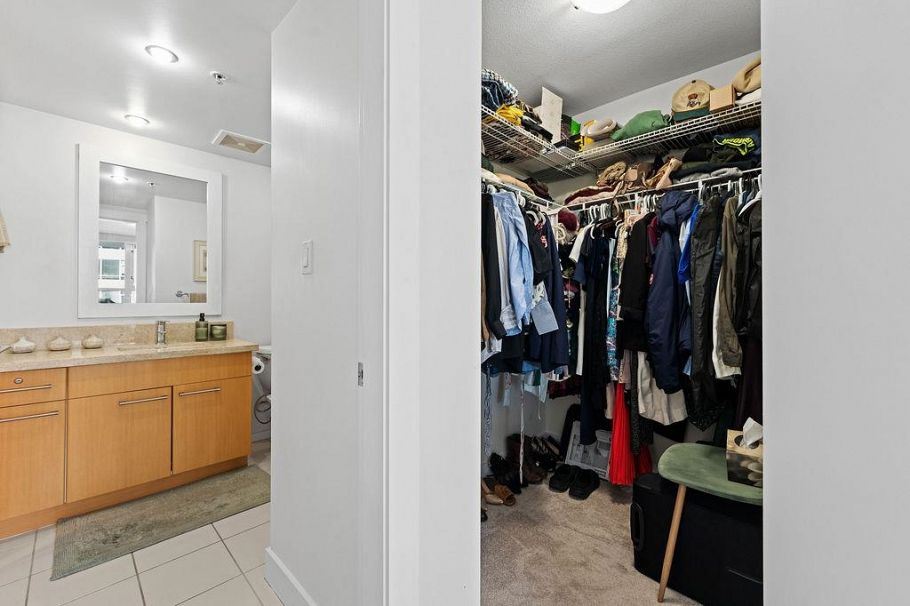 1004 121 W 16th Street North Vancouver, BC - 12