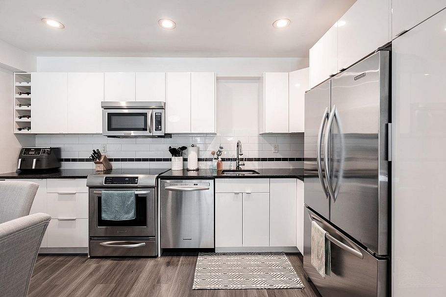 106 825 E 7th Avenue Vancouver, BC - 11