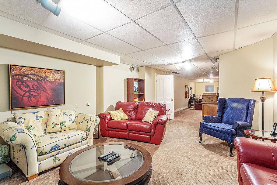 36 1925 Indian River Crescent North Vancouver, BC - 34