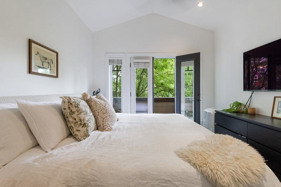 1923 Grant Street Vancouver, BC - 16