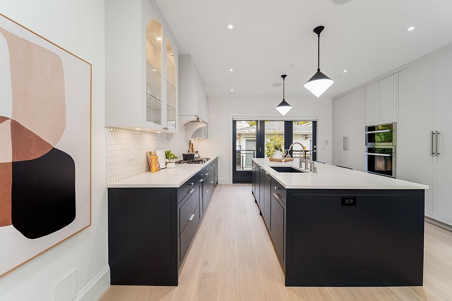 3783 W 27th Avenue Vancouver, BC - 9