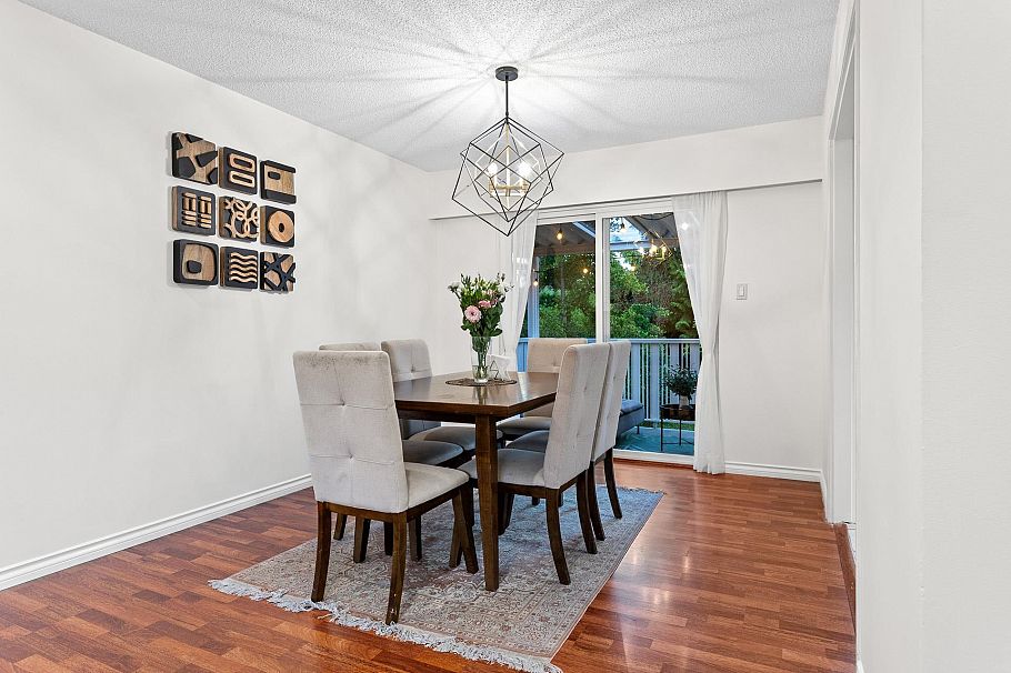 1549 Lynn Valley Road North Vancouver, BC - 24