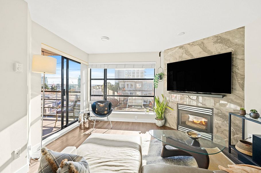 410 124 W 3rd Street North Vancouver, BC - 4