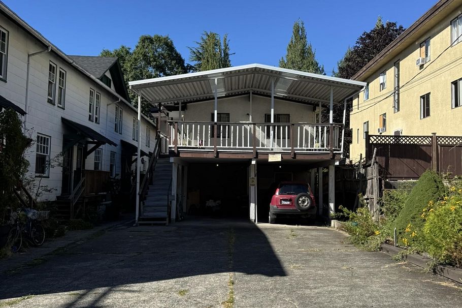 1346 E 2nd Avenue Vancouver, BC - 7