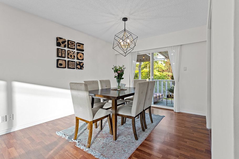 1549 Lynn Valley Road North Vancouver, BC - 8