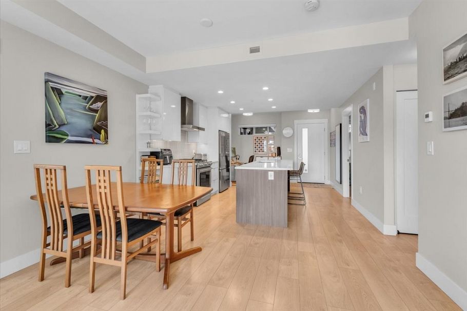 211 1496 Charlotte Road North Vancouver, BC - 10