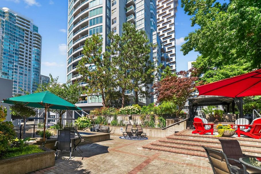 1501 1500 Howe Street Vancouver, BC - 14