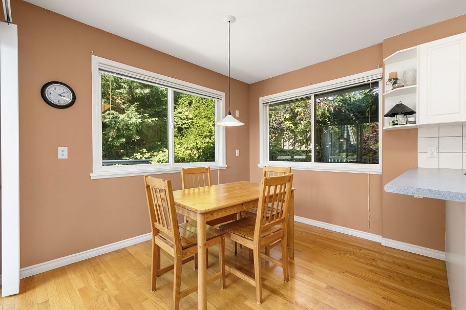 1224 W 23rd Street North Vancouver, BC - 5