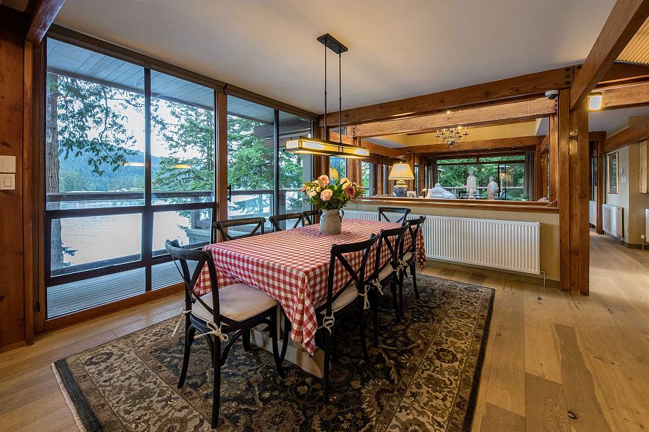 4885 Cove Cliff Place North Vancouver, BC - 18