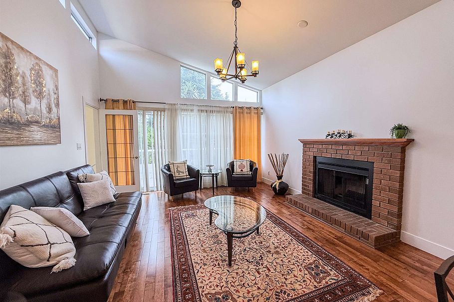 1717 Tatlow Avenue North Vancouver, BC - 4