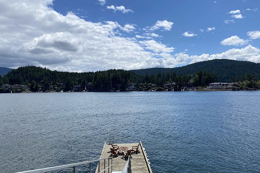 4885 Cove Cliff Place North Vancouver, BC - 1