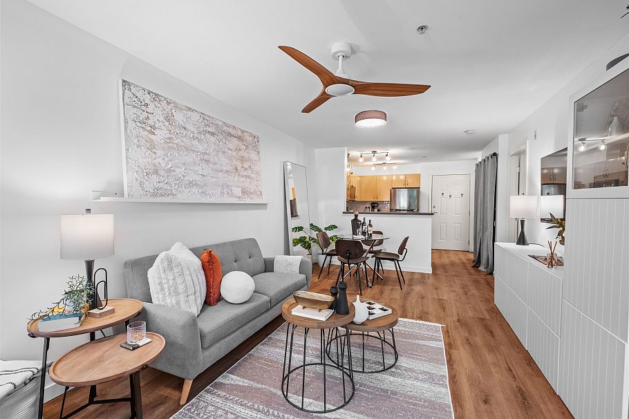 305 305 Lonsdale Avenue North Vancouver, BC - 4