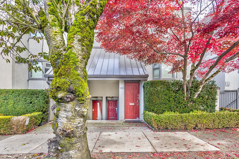 1365 W 8th Avenue Vancouver, BC - 25