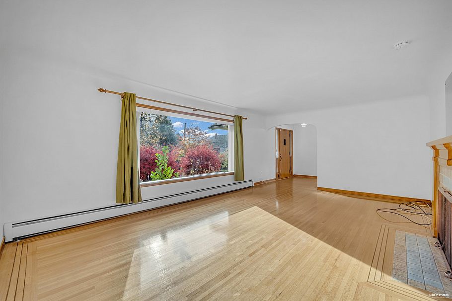 2051 W 17TH AVENUE, Vancouver BC V6J 2N3 Vancouver, BC - 3