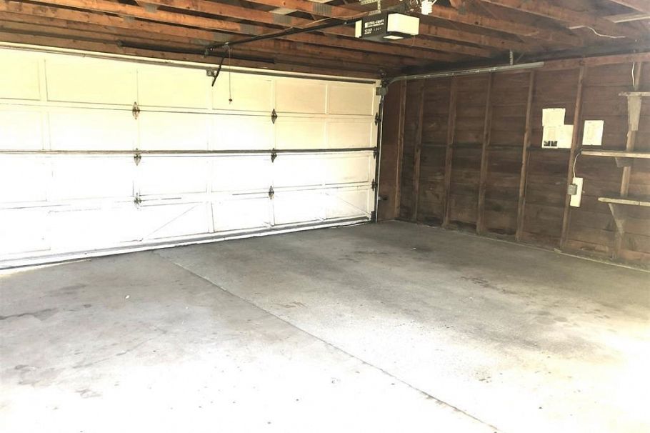 234 W St. James Road North Vancouver, BC - 10