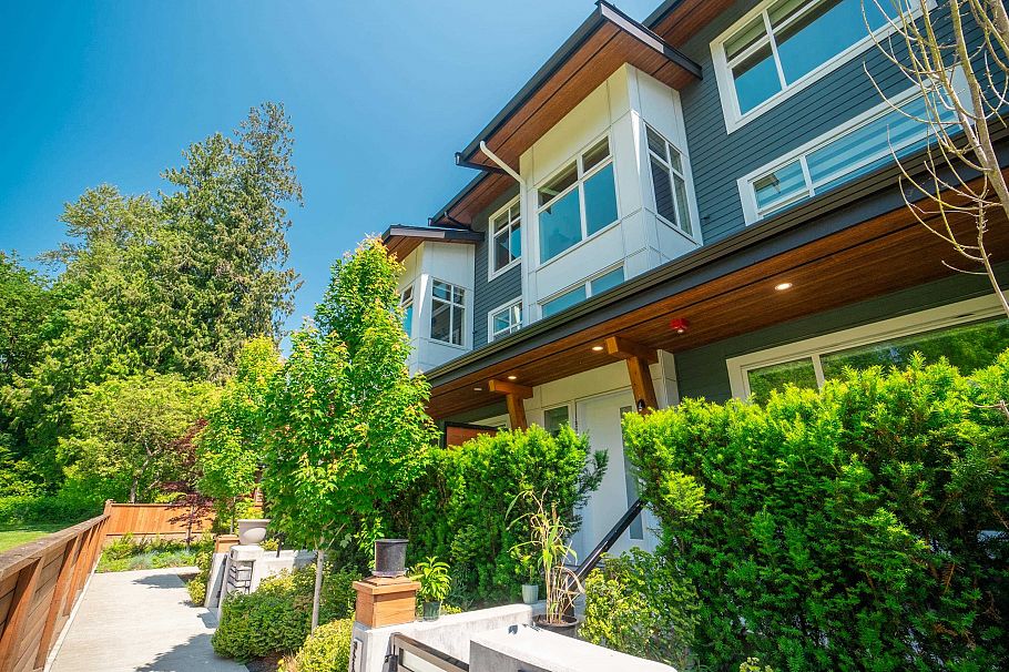 11 933 Premier Street North Vancouver, BC - 31