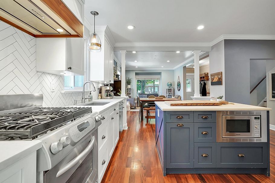 1807 E 35th Avenue Vancouver, BC - 4