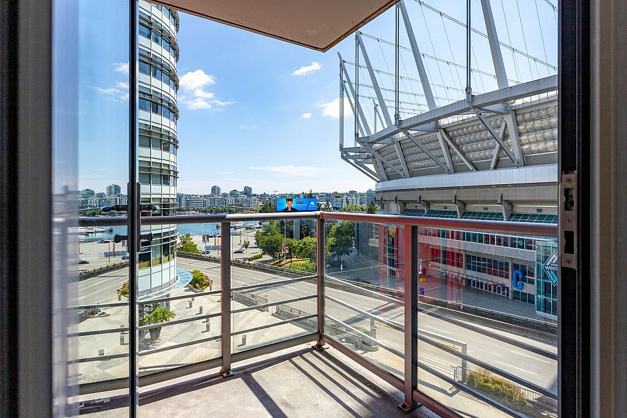 609 111 W Georgia Street Vancouver, BC - 18