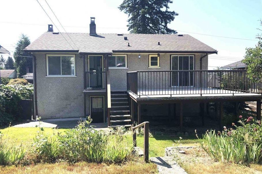 234 W St. James Road North Vancouver, BC - 12