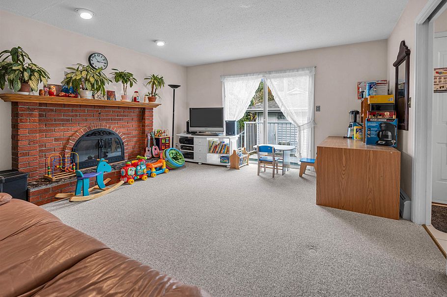 3863 W 30th Avenue Vancouver, BC - 18