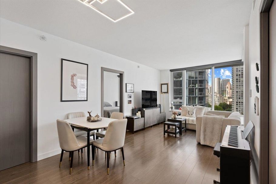 1611 68 Smithe Street Vancouver, BC - 6