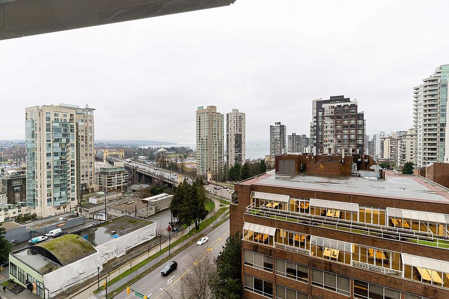 1205 889 Pacific Street Vancouver, BC - 3