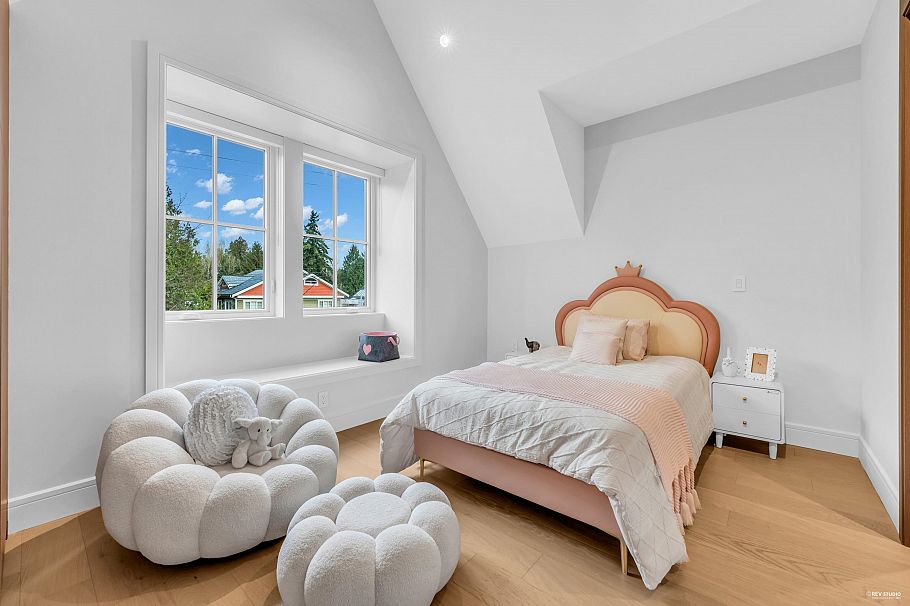 3852 W 50th Avenue Vancouver, BC - 26