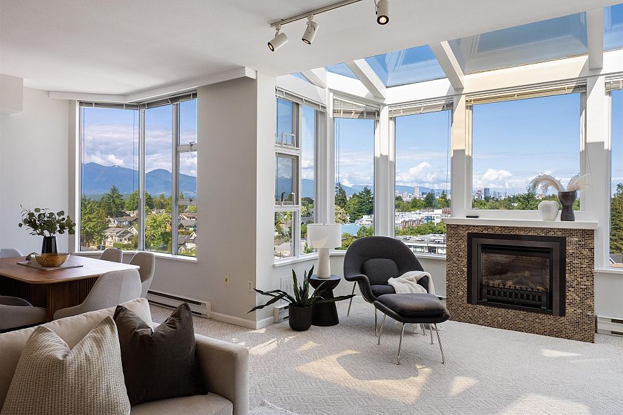 1103 2020 Highbury Street Vancouver, BC - 2