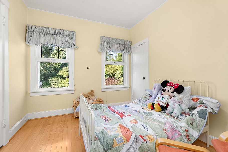 1537 W 40th Avenue Vancouver, BC - 28