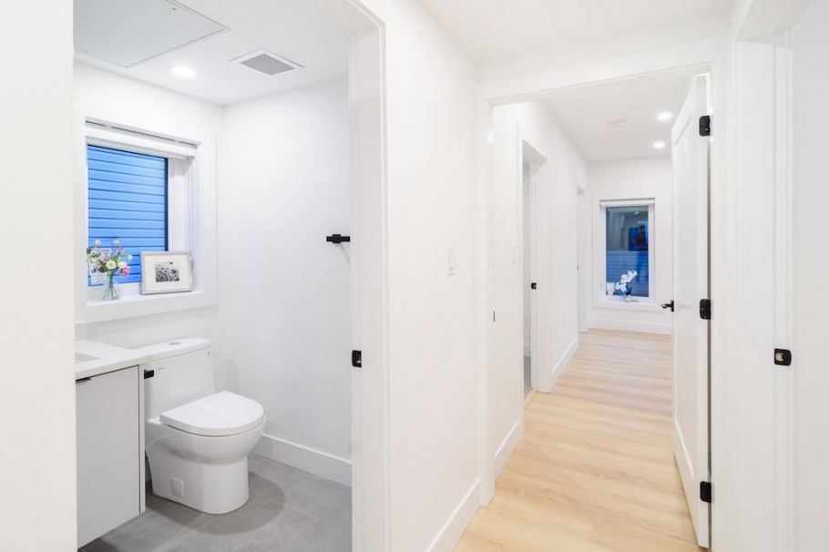 3304 Wellington Avenue Vancouver, BC - 23