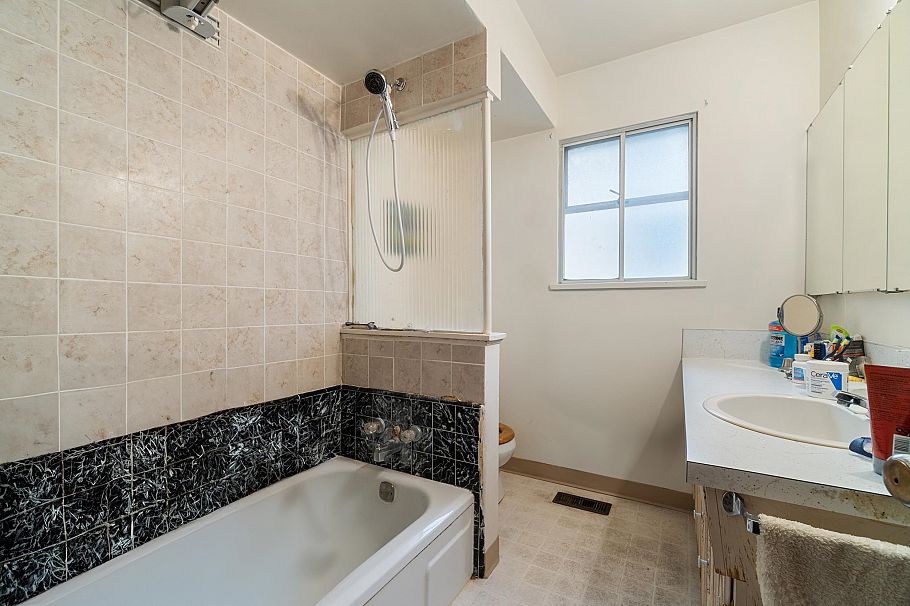 6549 Kerr Street Vancouver, BC - 10