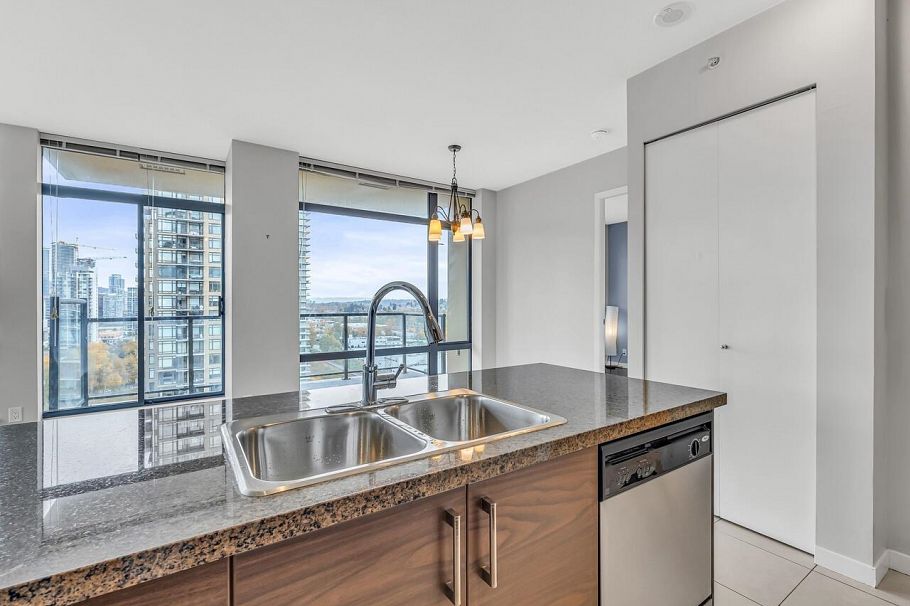 2006 2345 Madison Avenue Burnaby, BC - 5