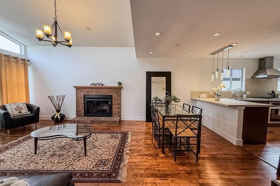 1717 Tatlow Avenue North Vancouver, BC - 6