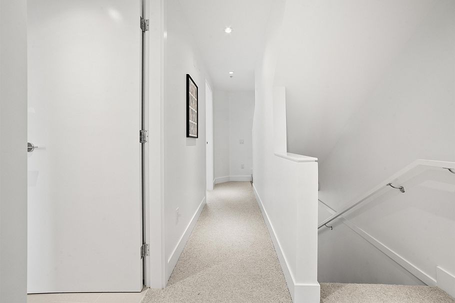 7458 Granville Street Vancouver, BC - 14