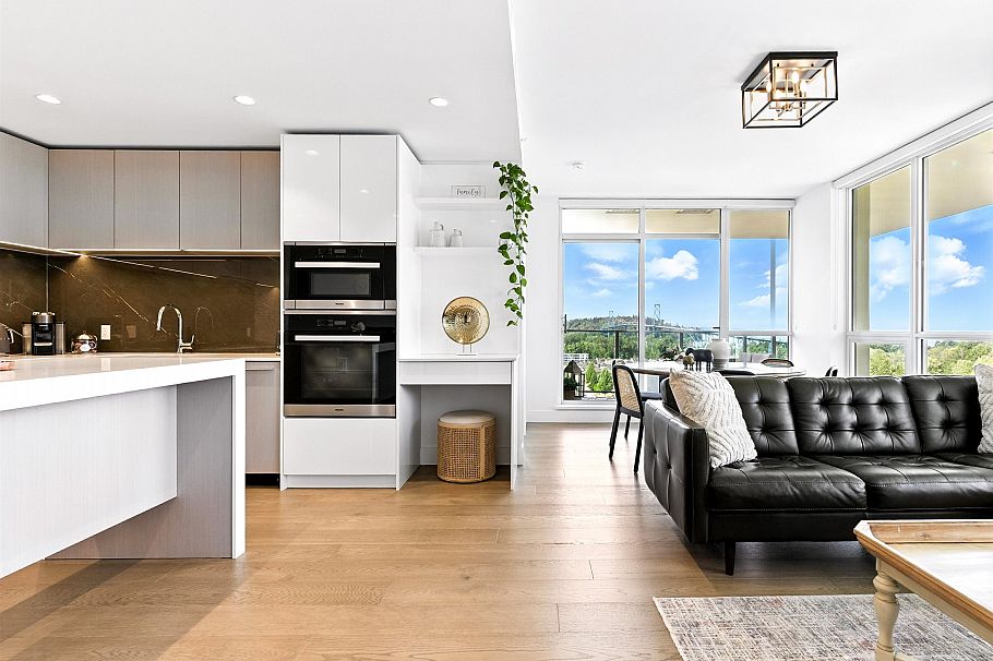 1205 1632 Lions Gate Lane North Vancouver, BC - 2