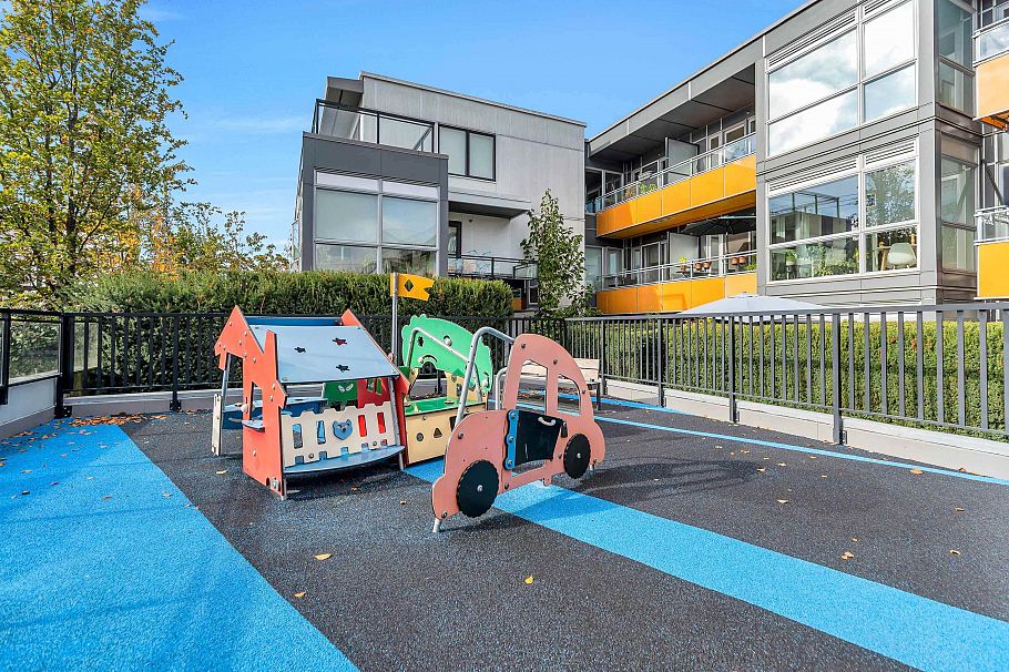 329 1588 E Hastings Street Vancouver, BC - 25