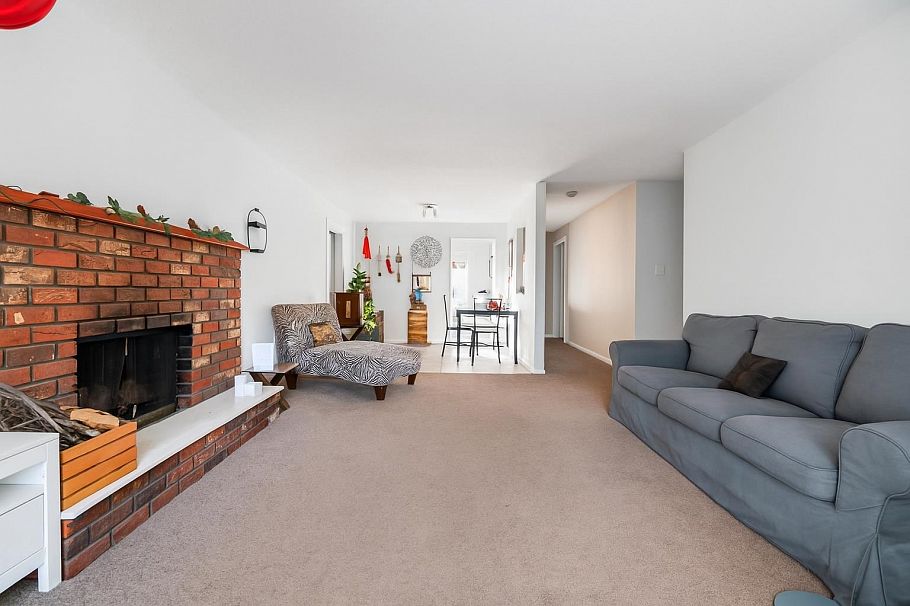 3003 Sunnyhurst Road North Vancouver, BC - 4