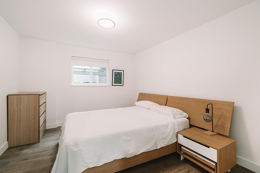 5885 Sherbrooke Street Vancouver, BC - 25