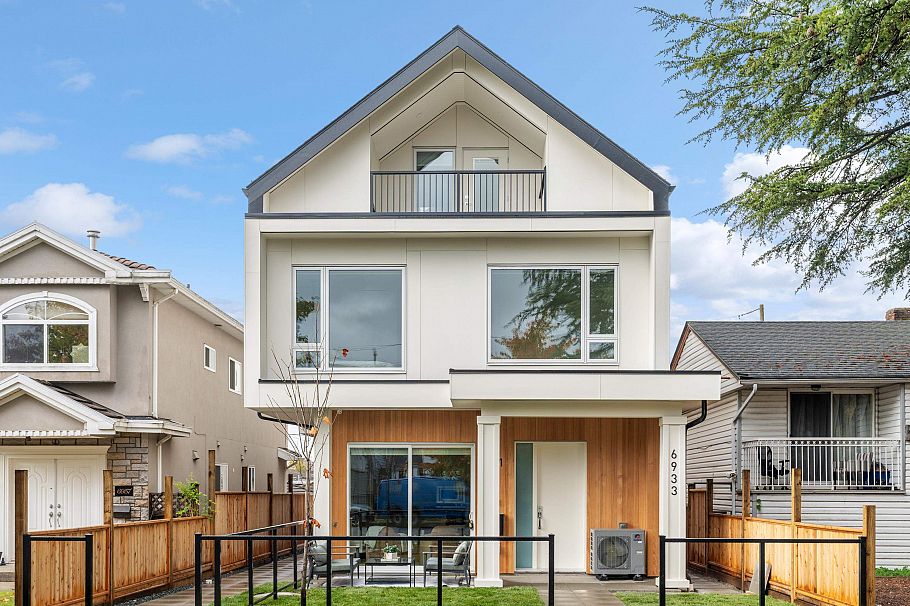 1 6933 Prince Edward Street Vancouver, BC - 1