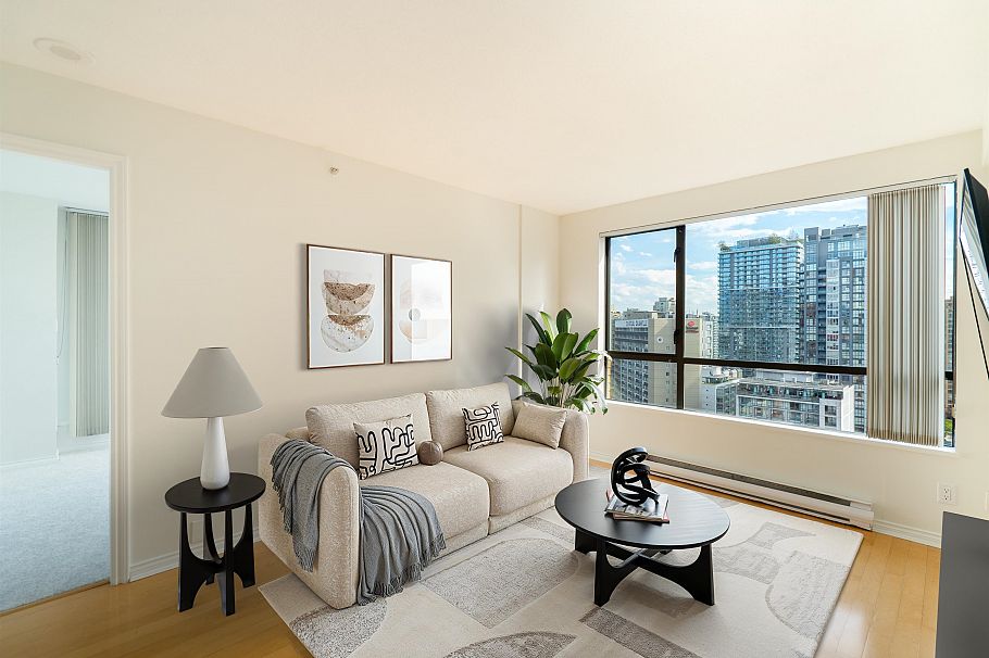 1704 1189 Howe Street Vancouver, BC - 1