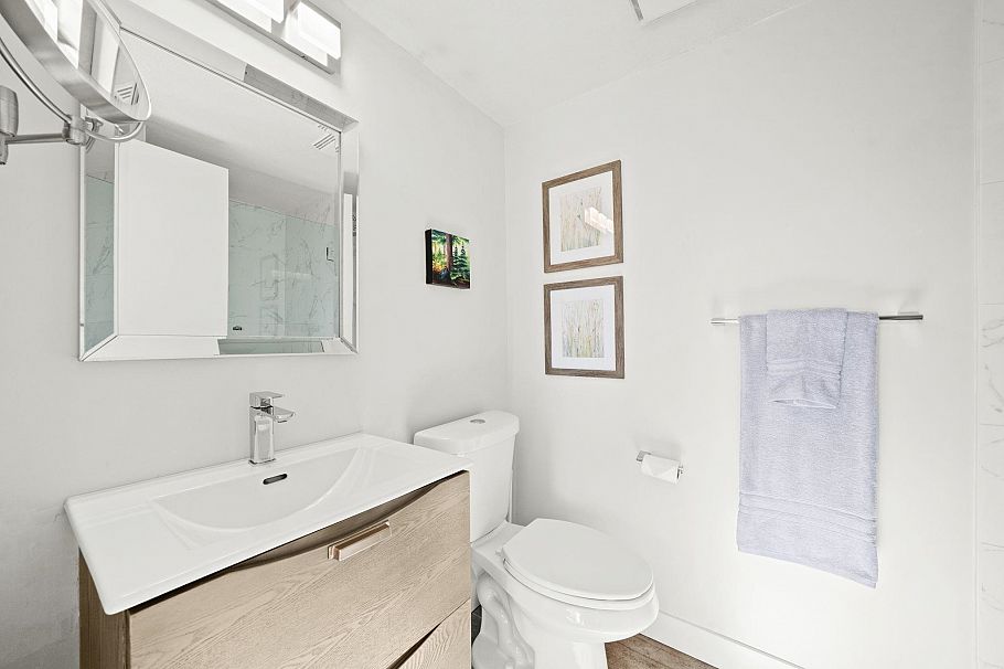 410 124 W 3rd Street North Vancouver, BC - 16