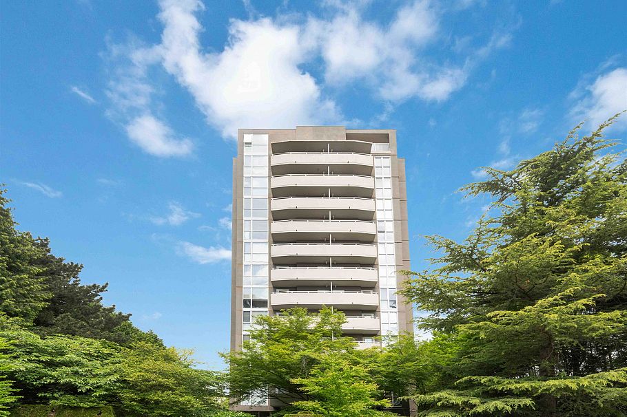 1002 2121 W 38th Avenue Vancouver, BC - 2