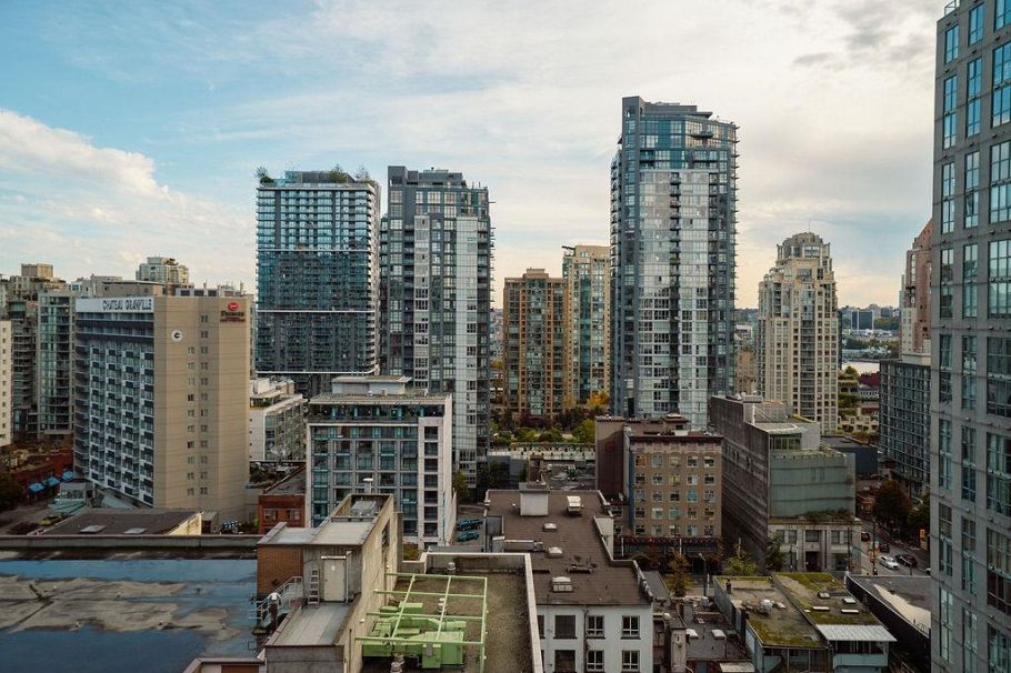 1704 1189 Howe Street Vancouver, BC - 30